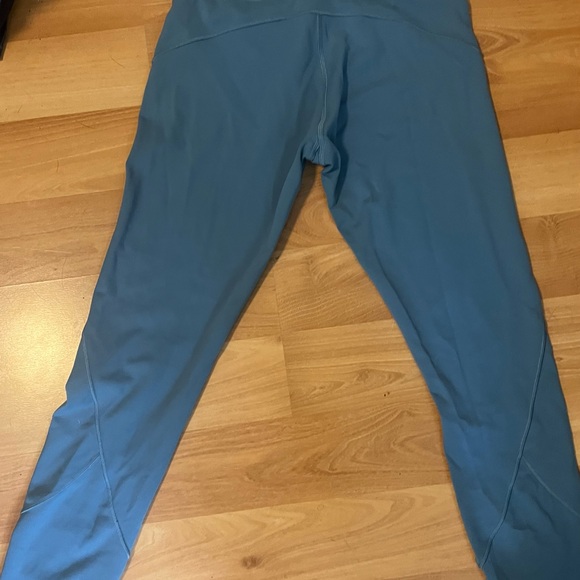 Lulu lemon yoga pants - Picture 4 of 7